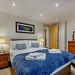 2 Bed In Oc-sz132 Holiday home